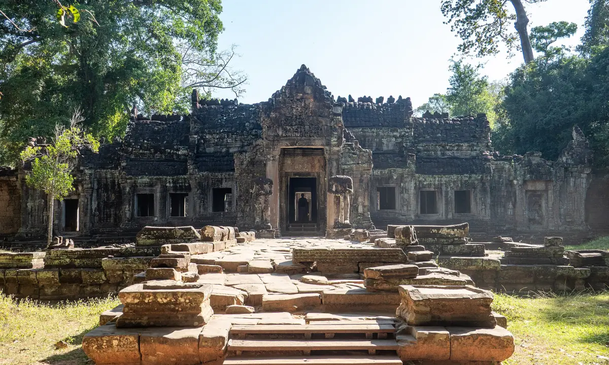 Entrance hall of Preah Khan with a stone terrace in front